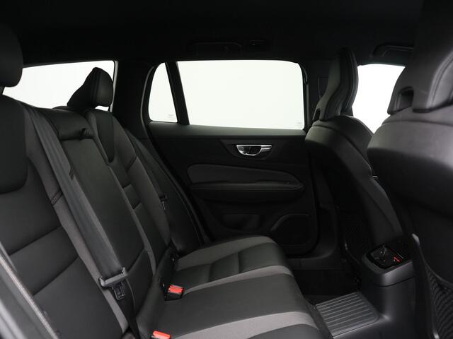 Volvo V60 T6 AWD Plus Dark LONG RANGE PHEV 350pk Dealer O.H. | Camera | Harman / Kardon | Lederen Sportstoelen Memory & Verwarmd | Google Assistent | Keyless | Stuur Verwarmd | Apple Carplay | Cruise Control | Virtual | DAB | Plug In Hybrid |