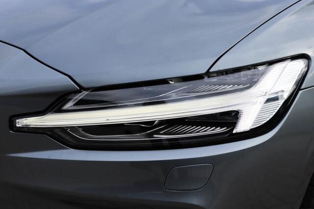 Volvo V60 T6 PHEV R-Design | Pano | Bowers&Wilkins | Trekhaak | Massage