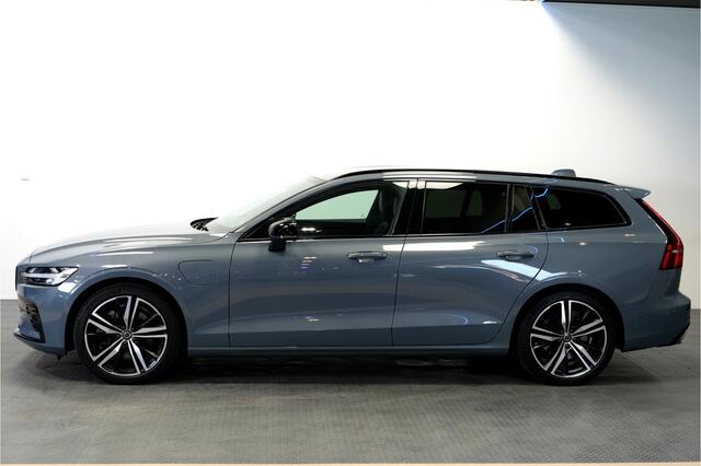 Volvo V60 2.0 T6 AWD Long Range 293kW/399pk Aut8 Recharge R-Design ADAPT.CRUISE + EL.TREKHAAK + SUBWOOFER + DAB+ + LEDER/GAASSTOF + PILOT ASSIST + ADAPT.CRUISE + STOEL-&STUURVERWARMING + CAMERA + PD-GLASS + KEYLESS ENTRY&GO + PARKSENSOREN + 19" LM-VELGEN!!