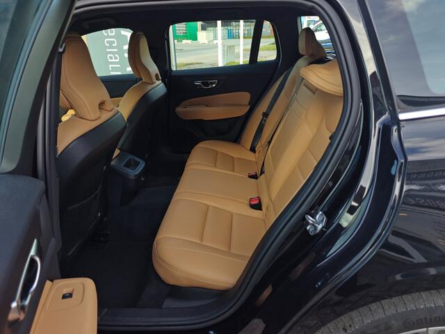 Volvo V60 T4 Momentum Pro | Rijklaarprijs | Trekhaak | Leer | Intellisafe |