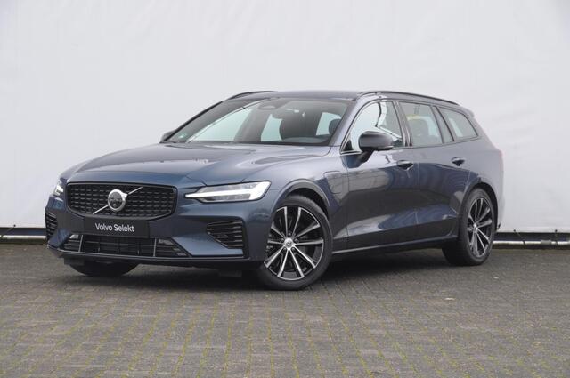 Volvo V60 T6 350PK Automaat AWD Plus Dark / Adaptive cruise control / Elektrische stoelen / Harman Kardon audio / Trekhaak / Pilot assist / BLIS / Stoel en stuur verwarming / Elektrische achterklep / Parkeersensoren met 360 camera / Google infotainment