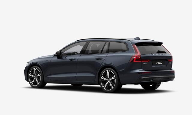 Volvo V60 T6 Plug-in hybrid AWD Ultra Dark | Google | Long Range | Schuif-/Kanteldak | Adaptieve Cruise Control | DAB | Head-Up Display | Camera | Stoelverwarming Voor + Achter | Harman Kardon Audio | Getint Glas | Zitverlenging | Elek. Stoelen | Memory | 19" LM