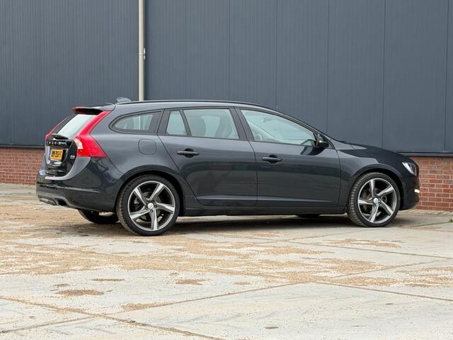 Volvo V60 2.0 D3 150pk Navigatie / Trekhaak