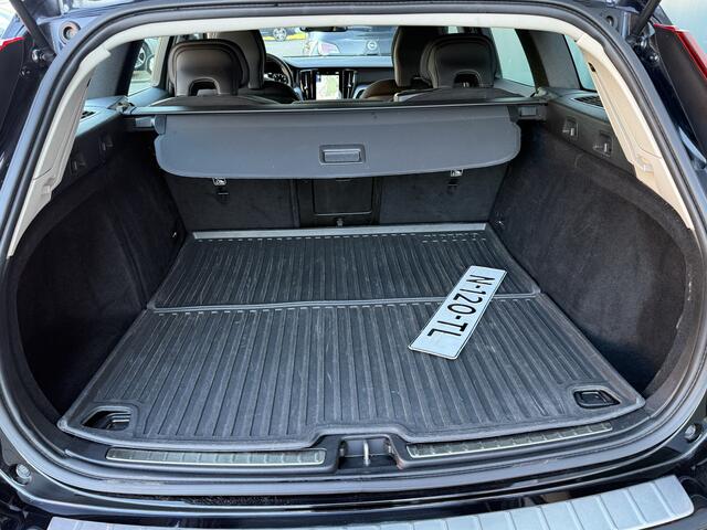 Volvo V60 BWJ 2022 2.0 B4 200 PK Momentum AUTOMAAT | TREKHAAK | STOEL + STUURVERW. | FULL LED | CAMERA | ADAPTIVE CRUISE | CARPLAY + ANDROID | NAVI | CLIMA | LMV | PDC