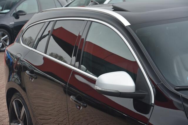 Volvo V60 2.0 D4 Business Sport | Navigatie | Sportstoelen | Stoelverwarming | Camera | Stand-kachel | NL auto!! |