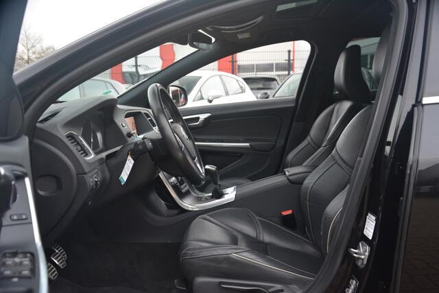 Volvo V60 2.0 D4 Business Sport | Navigatie | Sportstoelen | Stoelverwarming | Camera | Stand-kachel | NL auto!! |