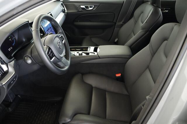 Volvo V60 2.0 T8 Plug-in hybrid AWD Plus Dark / Opendak / LED / H&K / Pilot assist / Leder