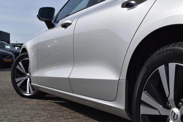 Volvo V60 B3 177PK Automaat Momentum Advantage | ACC | PDC | 17"LMV | Apple Carplay / Android |