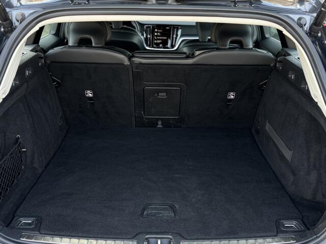 Volvo V60 2.0 T4 Momentum Pro Trekhaak | 20 Inch |