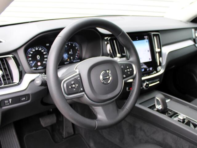 Volvo V60 2.0 B3 Momentum Business Automaat / Adaptieve Cruise Control / 360* camera / Climate Pack / Parking Pack / Trekhaak