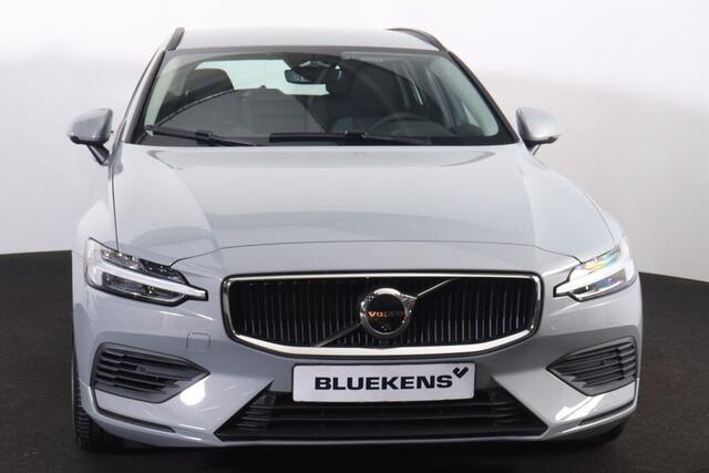 Volvo V60 T6 Plug-in hybrid AWD Business Edition Intellisafe Assist & Surround - 360º Camera - Harman/Kardon audio - Verwarmde voorstoelen & stuur - Parkeersensoren voor & achter - 18" LMV