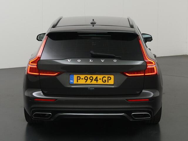 Volvo V60 2.0 B4 Core | LED | Contourstoelen ele.verstelbaar + geheugen | Stoelverwarming | Apple CarPlay/Android Auto | 360 Camera | Adaptieve Cruise Control | le. kofferdeksel | Harman/Kardon Audio |