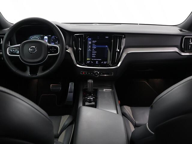 Volvo V60 2.0 B4 Core | LED | Contourstoelen ele.verstelbaar + geheugen | Stoelverwarming | Apple CarPlay/Android Auto | 360 Camera | Adaptieve Cruise Control | le. kofferdeksel | Harman/Kardon Audio |