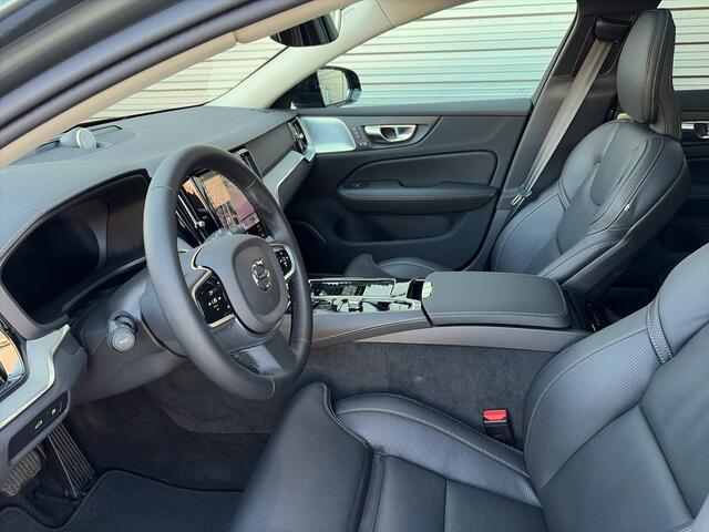 Volvo V60 T6 Plug-in hybrid AWD Ultra Dark / Massage / B&W audio / Stoelventilatie / Panoramadak /