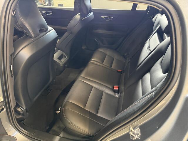 Volvo V60 2.0 B4 Business Pro | R-Design | Stoel/Stuurverwarming | Camera | Navi | Panoramadak