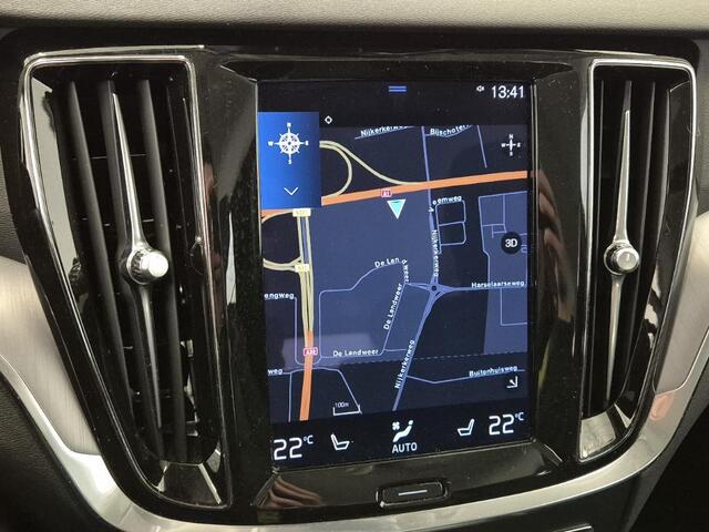 Volvo V60 2.0 B3 Momentum | Stoel/stuur verwarming | Adaptieve cruise | Parkeersensoren V+A | Parkeercamera | Apple carplay/android auto | BLIS | Lederen bekleding | Metallic lak |