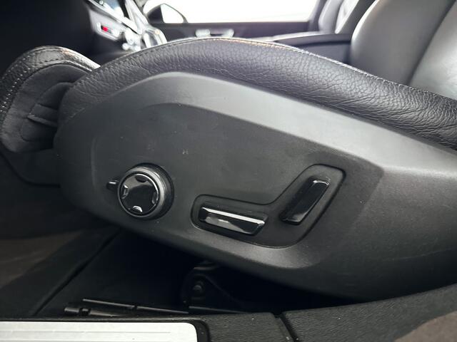 Volvo V60 T8 Twin Engine AWD Inscription | Panoramadak | Park-Assist | Harman Kardon | Stoel- en Stuurverwarming | Trekhaak