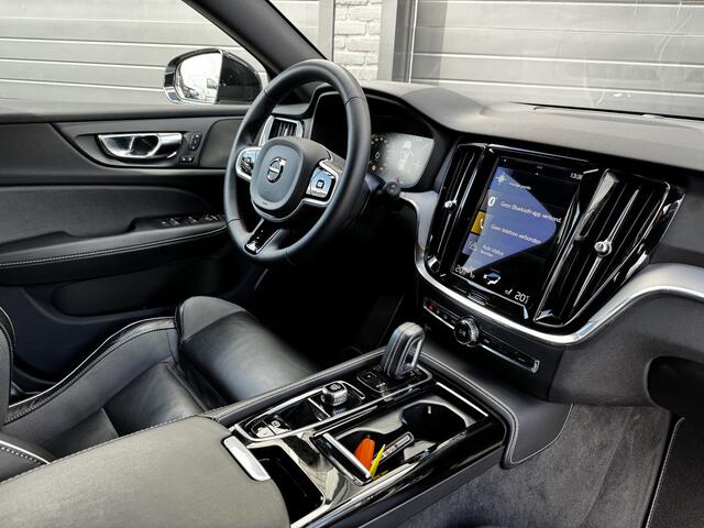 Volvo V60 2.0 T6 Recharge 340PK AWD R-Design | Camera | Memory | Stoel & Stuur verw. | ¤31.900,- incl. BTW