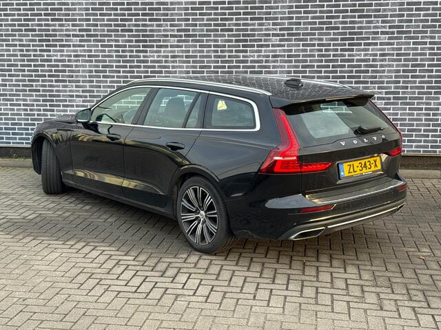Volvo V60 2.0 T8 Twin Engine AWD Inscription | Plug-in Hybrid (PHEV) | Sportstoelen | Trekhaak | Head-up Display | Achteruitrijcamera | Harman Kardon Audio | DAB | Panoramadak | Navigatie