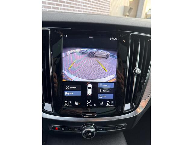 Volvo V60 2.0 T8 Twin Engine AWD Inscription | Plug-in Hybrid (PHEV) | Sportstoelen | Trekhaak | Head-up Display | Achteruitrijcamera | Harman Kardon Audio | DAB | Panoramadak | Navigatie