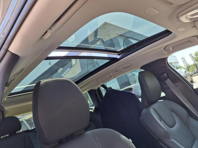 Volvo V60 B3 Ultimate Dark | H&K Audio | Pilot assist | Panoramadak | Leder