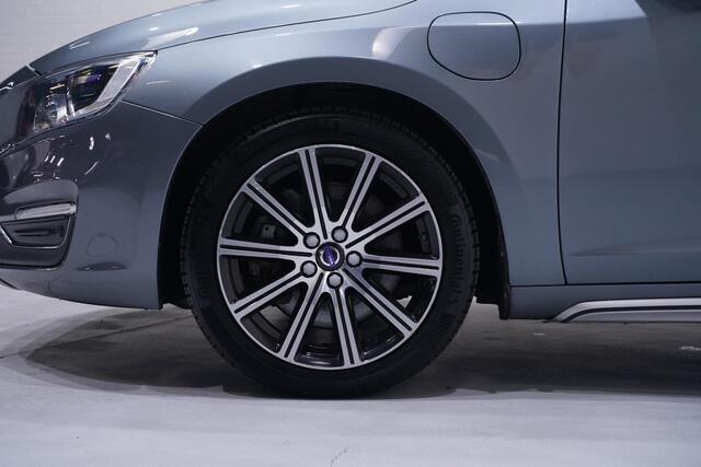 Volvo V60 2.4 D5 Twin Engine AWD navigatie lederen bekleding lane-assist stoelverwarming private-glas 18"lmv xenon cruise-controlle bliss botswaarschuwing
