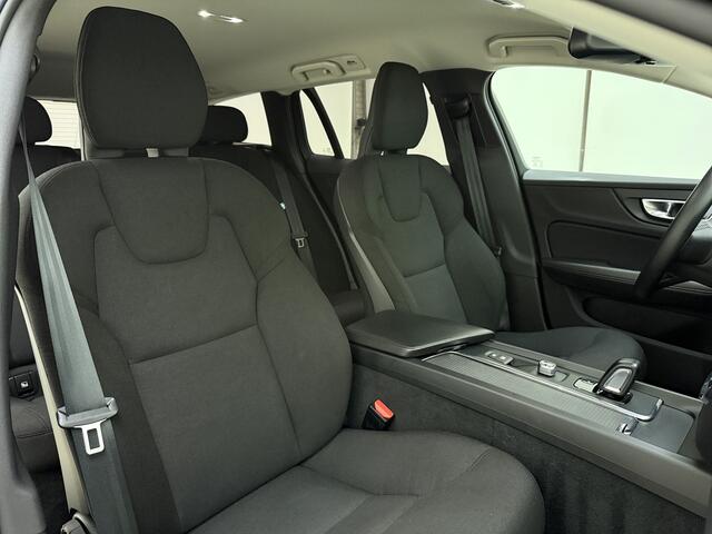 Volvo V60 B3 177pk Momentum Advantage / Stoel + Stuurw. Verwarming / Getint Glas / Trekhaak / PDC + Camera / Apple CarPlay / DAB / Bluetooth / Navigatie /