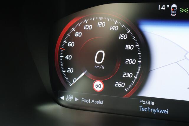 Volvo V60 2.0 B3 Momentum | Origineel NL | ACC | Camera | Leder | Stuur- en stoelverwarming |