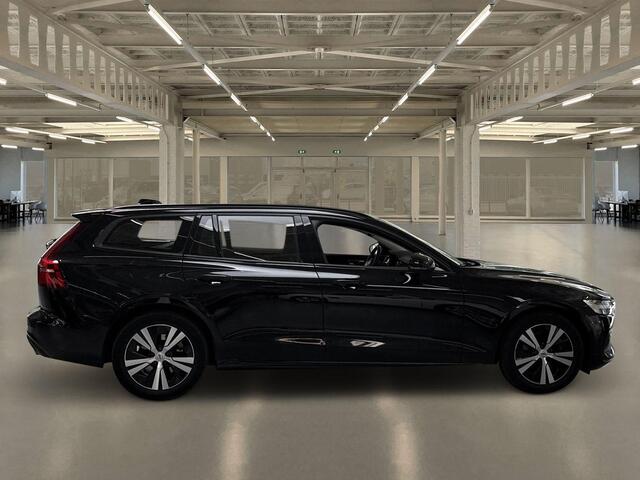 Volvo V60 2.0 B3 Momentum Advantage Mild hybrid, zuinig, leder..