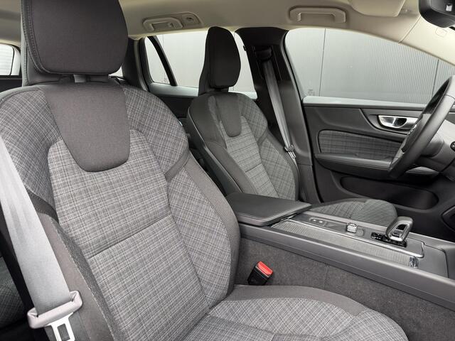 Volvo V60 2.0 B3 Essential Edition Elek. trekhaak / Driver Assist / Driver pack / adaptieve cruise / Apple carplay /