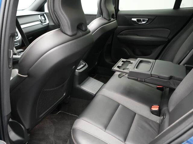 Volvo V60 T6 Recharge AWD R-Design PHEV 340pk Dealer O.H. | Trekhaak Af Fabriek | Panodak | Adaptive Cruise | 360 Camera | Lederen Sportstoelen Memory & Verwarmd | Keyless | Blis | Stuur Verwarmd | Apple Carplay | Navigatie | DAB | Plug In Hybrid |