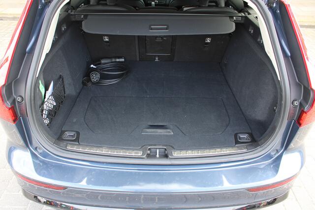 Volvo V60 T6 Plug-in Hybrid AWD Plus Dark | 360 Camera | Stoel & Stuurverw. | H&K Audio | BLIS | Adapt. Cruise |