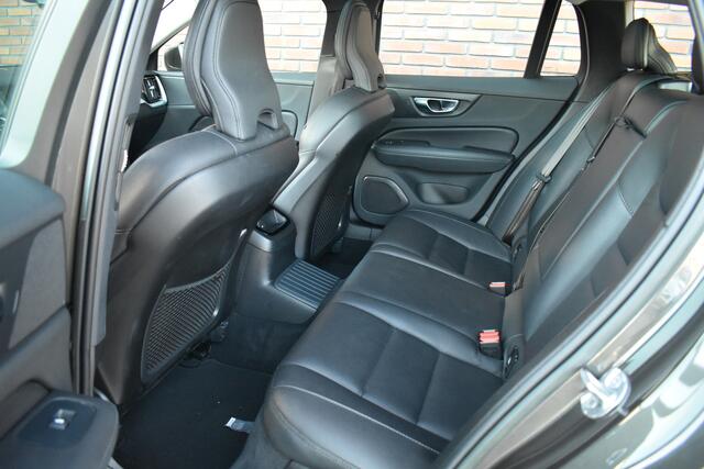 Volvo V60 T6 350PK Plug-in hybrid AWD Inscription | Stoel en stuur verwarming | Trekhaak | Panoramadak |