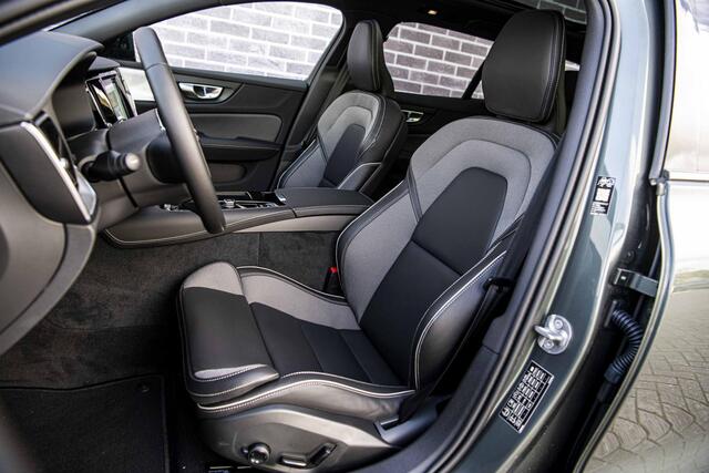 Volvo V60 2.0 T6 Plug-in hybrid AWD Ultra Dark | Panoramadak | Head Up Display | Donker Glas | Sportstoelen | Power Seats | Harman Kardon |