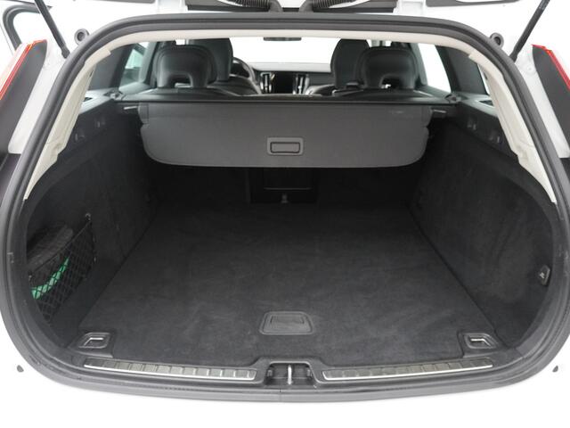 Volvo V60 2.0 T6 Plug-in hybrid AWD 350 pk Essential Bright | Leder | Camera | Google Navi | Adapt. cruise | 2.000KG trekgew. |