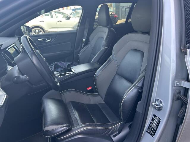 Volvo V60 2.0 T6 Twin Engine AWD R-Design | Plug-in Hybrid (PHEV) | Panoramadak | Head-Up Display | Harman Kardon Audio | Achteruitrijcamera | Stoelverwarming voor en achter | Navigatie | Keyless Entry | Lichtmetalen Velgen 19 inch