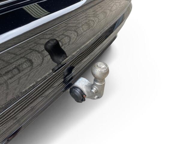 Volvo V60 2.0 T6 Plug-in hybrid AWD Plus Dark