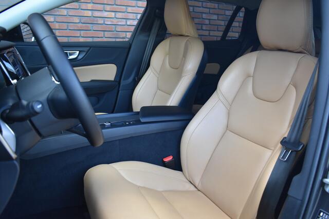 Volvo V60 B3 177PK Essential Edition | Leder | Getint Glas | 18'' | Climate | Black Pack |