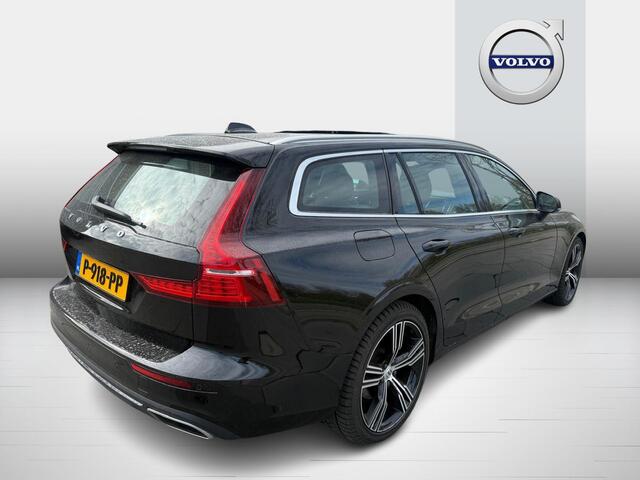 Volvo V60 2.0 B4 Inscription | Trekhaak | Harman Kardon Audio | Panoramadak | Achteruitrijcamera | Keyless Entry | Elektrische Achterklep | Lederen Bekleding | Lichtmetalen Velgen 19 inch | Navigatie | Apple Carplay | Android Auto