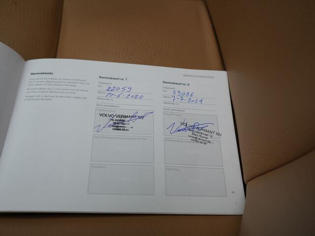 Volvo V60 T8 Twin Engine AWD Inscription PHEV 390pk | Panodak | Lederen Sportstoelen & Stuur Verwarmd | Apple Carplay | Navigatie | Cruise Control | Virtual | Achterbank Verwarmd | 18"L.M | Plug In Hybrid |