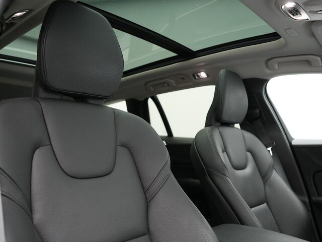 Volvo V60 T6 Recharge AWD Inscription PHEV 340pk Dealer O.H. | Panodak | Camera | Lederen Sportstoelen Memory & Verwarmd | Stuur Verwarmd | Keyless | Navigatie | DAB | Cruise Control | Plug In Hybrid |