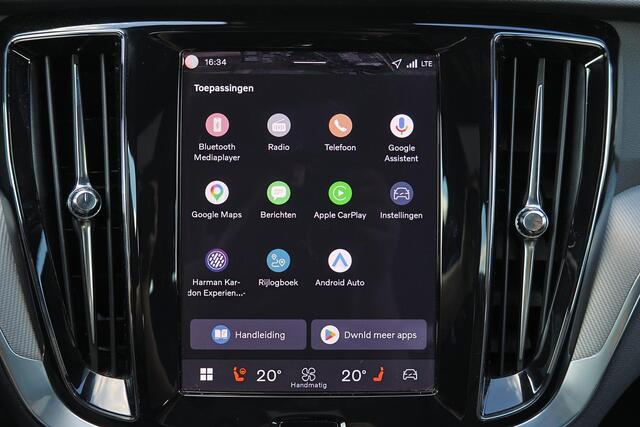 Volvo V60 T6 Plug-in hybrid AWD Plus Dark - IntelliSafe Assist & Surround - Harman/Kardon audio - Parkeercamera achter - Verwarmde voorstoelen, stuur & achterbank - Parkeersensoren voor & achter - Elektr. bedienb. voorstoelen met geheugen - 18' LMV