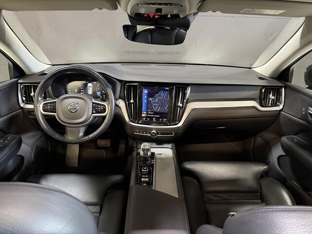 Volvo V60 2.0 B3 R-Design | Trekhaak | Panoramadak | Apple Carplay | Leder