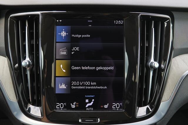 Volvo V60 T6 Recharge AWD Inscription - Sensus navigatie - Elektr. bedienbare bestuurderstoel - Verwarmbare voorstoelen & stuurwiel - Parkeersenoren achter - Achteruitrijcamera - Keyless - Cruise Control - Extra getint glas - 18 inch LMV