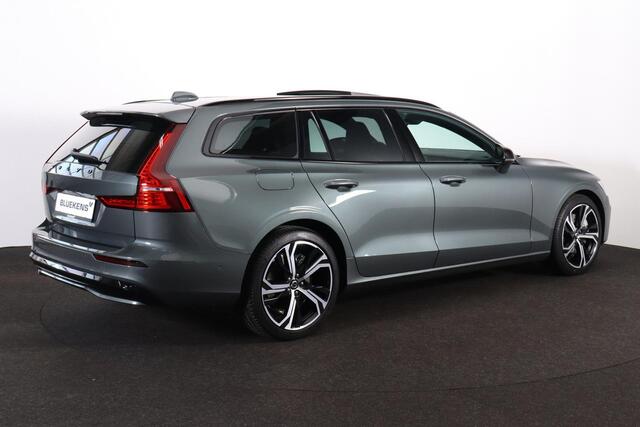 Volvo V60 T6 Recharge Plug-in hybrid AWD Plus Dark - Panorama/schuifdak - IntelliSafe Assist & Surround - 360º Camera - Head-up Display - Harman/Kardon audio - Elektrisch verstel. voorstoelen met geheugen - Verwarmbare voorstoelen voor achter & stuurwiel - Contours