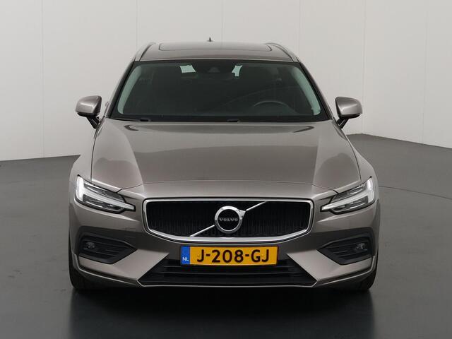 Volvo V60 2.0 T4 R-Design | Trekhaak | Panoramadak | Comfortstoelen | Lederen interieur | Navigatie | Camera | DAB | Adaptieve Cruise Control | Ele.kofferdeksel |