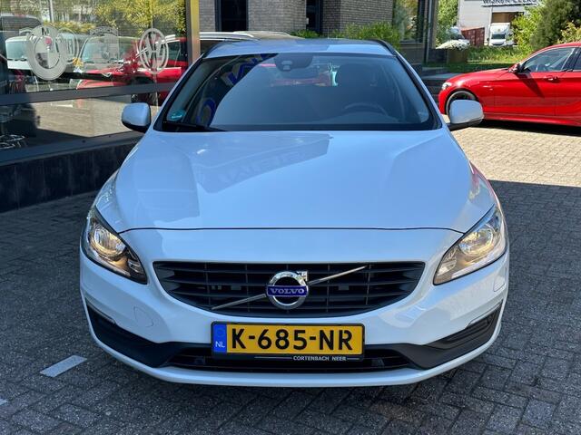 Volvo V60 1.5 T3 Polar+ Automaat Navi Trekhaak