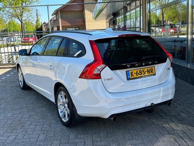 Volvo V60 1.5 T3 Polar+ Automaat Navi Trekhaak