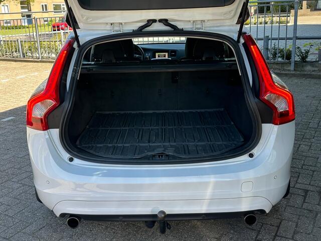 Volvo V60 1.5 T3 Polar+ Automaat Navi Trekhaak