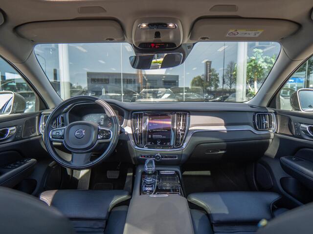 Volvo V60 2.0 T8 Recharge AWD Inscription | Elc trekhaak | Volledig onderhouden | Apple CarPlay & Android Auto